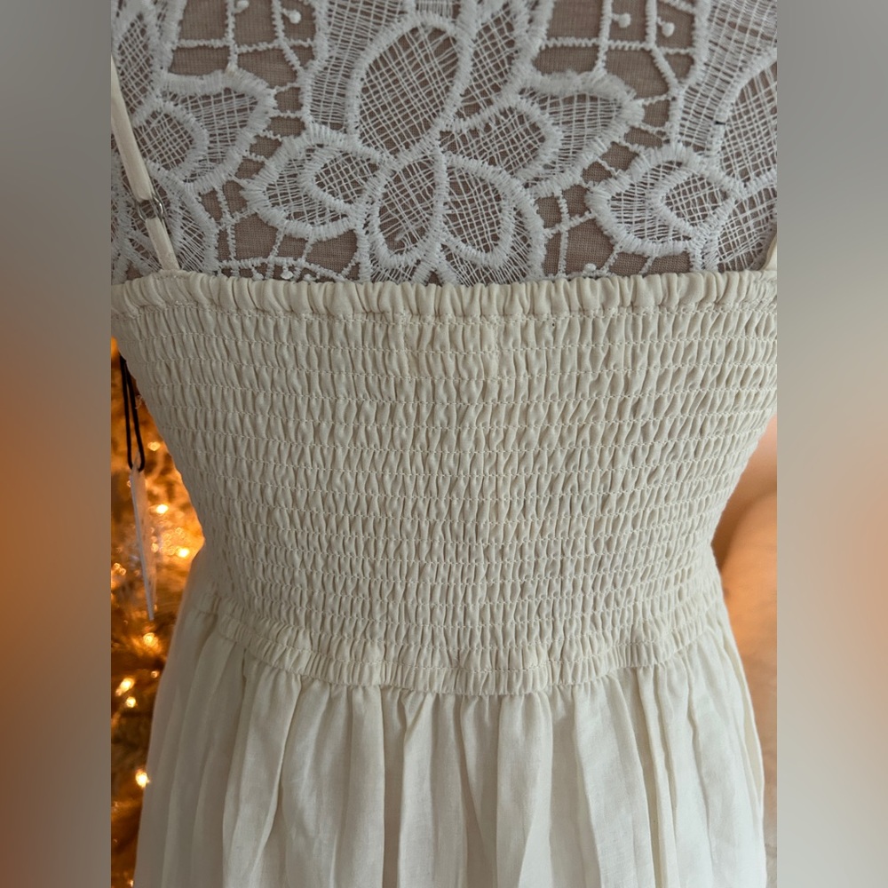 Elegant Cream Maxi Dress with Palm Tree Design - Picture 5 of 16